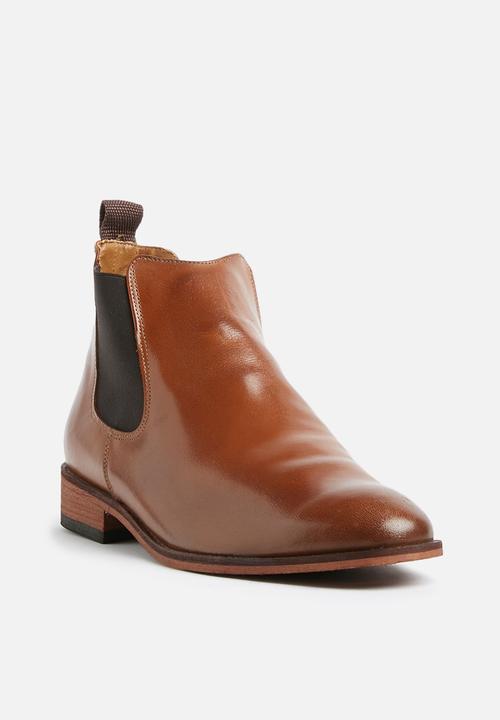 Superbalist - Josh leather chelsea boot - tan