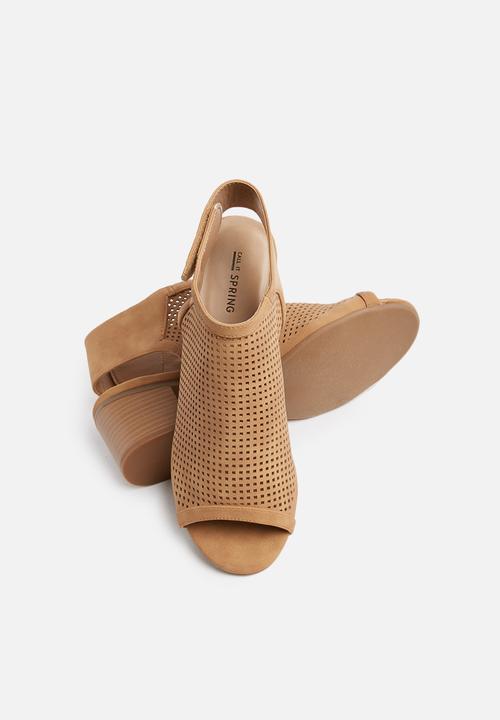Call It Spring - Adalidia open toe heel - tan