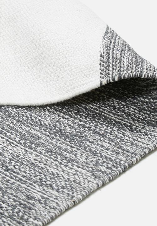 Sixth Floor - Jolie rug - charcoal & white