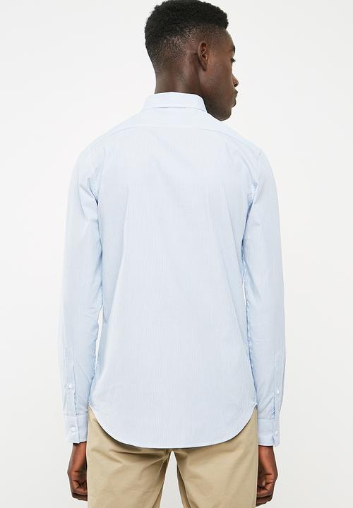 Superbalist - Slim fit long sleeve point collar shirt - white & blue 