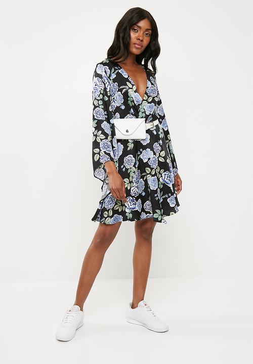 Missguided - Floral print belted kimono shift dress - black & blue
