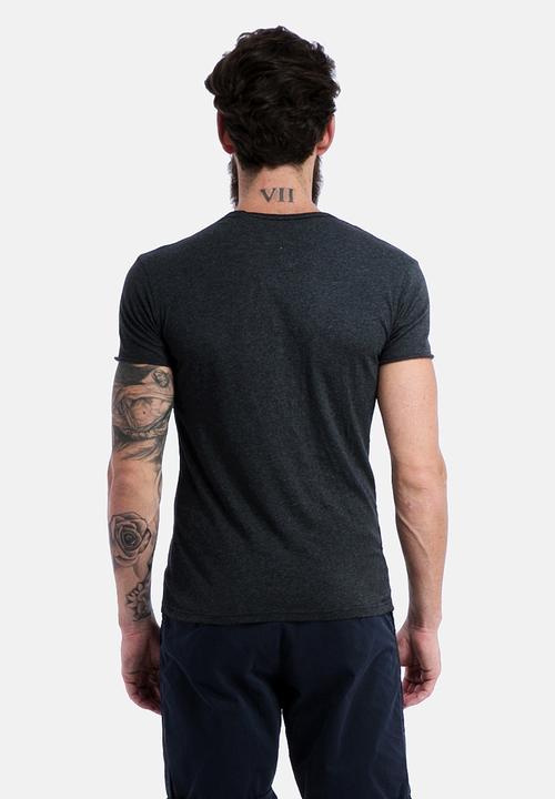 Silent Theory - Basic Slim Neck Crew 