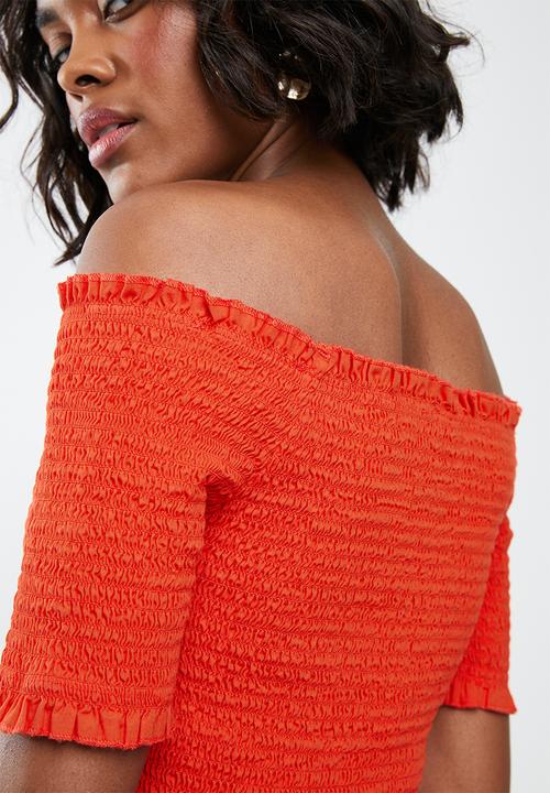 Jacqueline de Yong - Damilla off shoulder top - red
