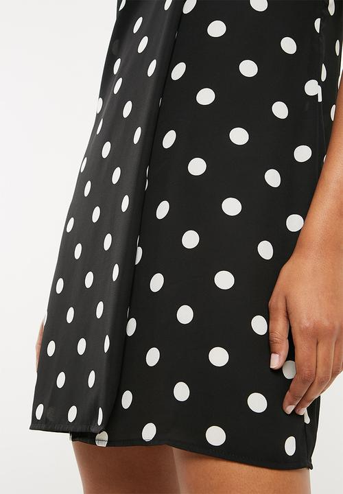 Superbalist - Short square neck slip dress - black & white 