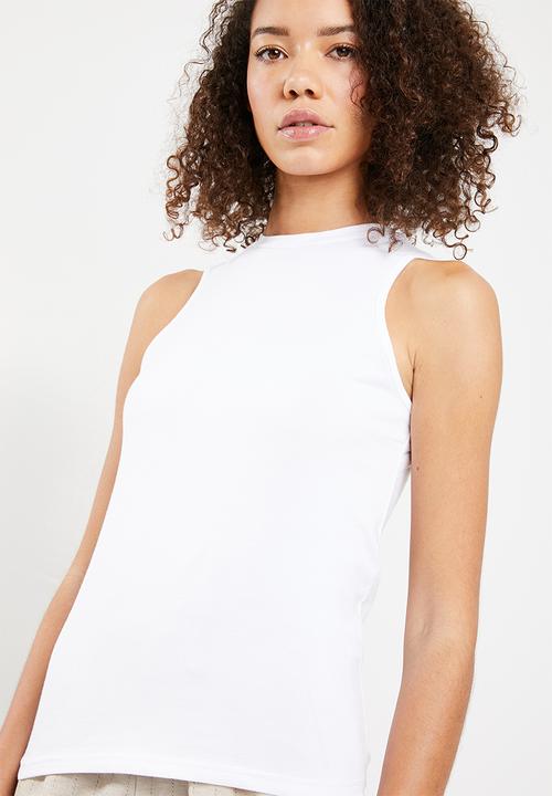 Superbalist - High neck cut away vest - white