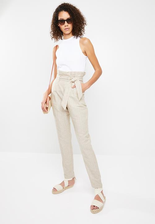 Superbalist - High neck cut away vest - white