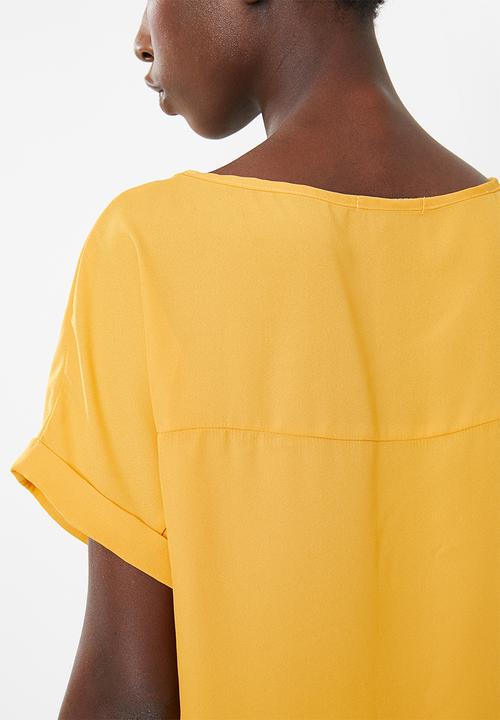 Superbalist - Woven turn back cuff tee - yellow