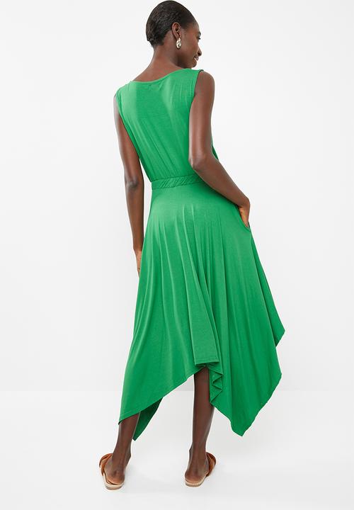edit - Sleeveless dress with dipped hem - green