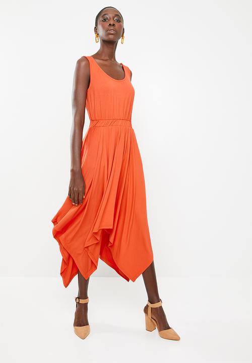 edit - Sleeveless dress with dipped hem - orange