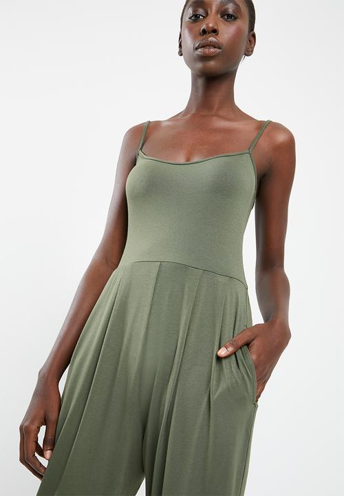 Superbalist - Strappy yoga jumpsuit with side pockets - khaki