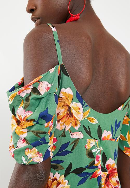 STYLE REPUBLIC - Cold shoulder front button top - green