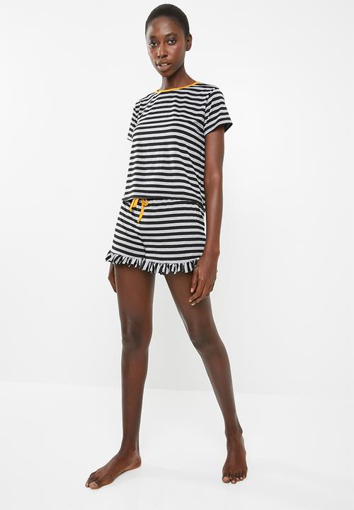 Superbalist - Sleep tee and shorts set- black and grey 
