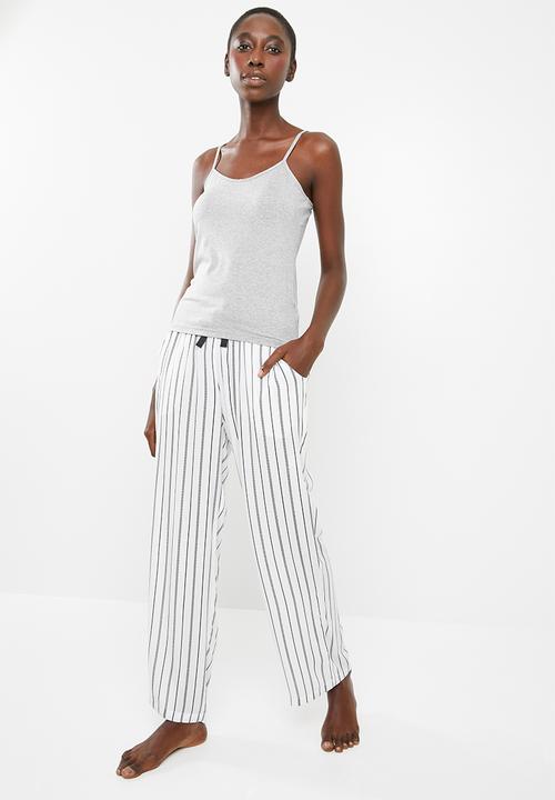 Superbalist - Sleep cami and pants set - black and white 