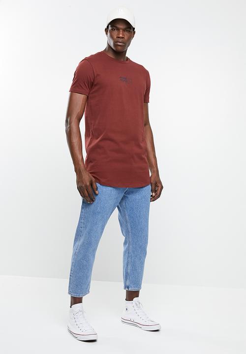 Superbalist - Curved hem longline printed tee - maroon