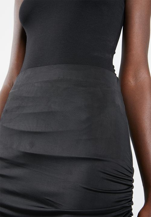 Superbalist - Midi bodycon skirt with ruched detail 2 pack - pink & black