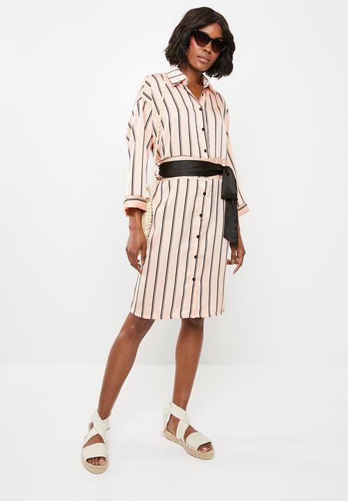 STYLE REPUBLIC - Shirt dress with contrast belt - pink and black stripe