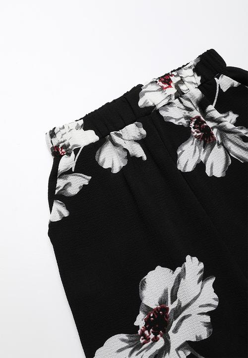 Pop Candy - Printed strappy top & short set - black