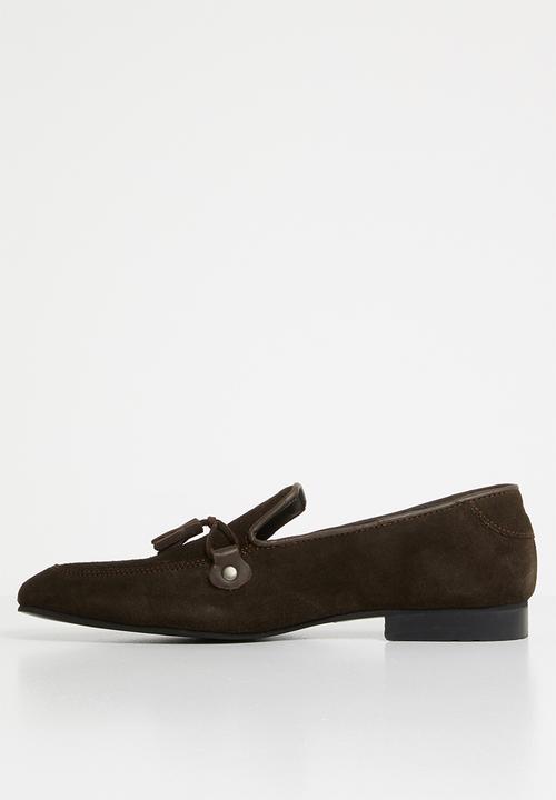 Superbalist - Tassel suede loafer - brown