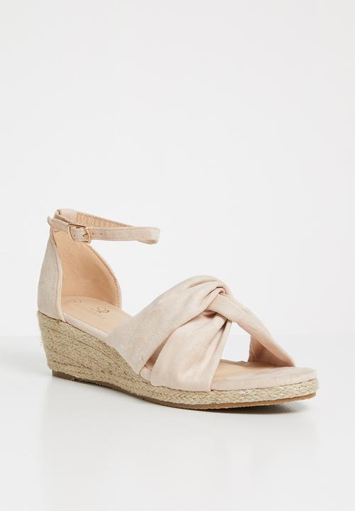 STYLE REPUBLIC - Knotted detail wedges - pale pink