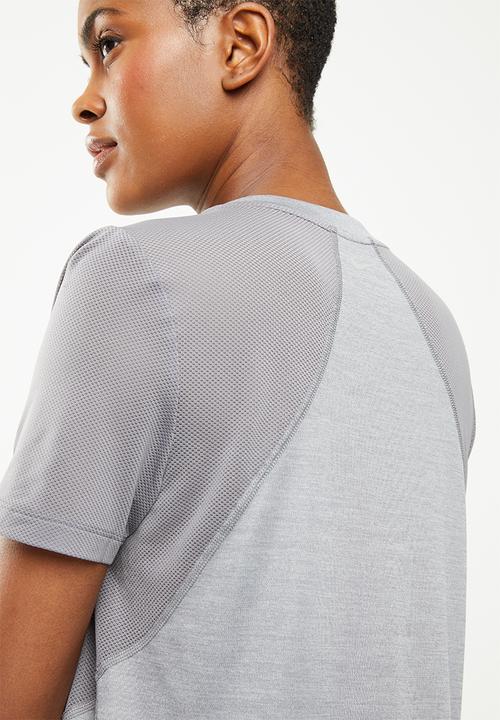 Nike - Nike miler short sleeve  top - grey