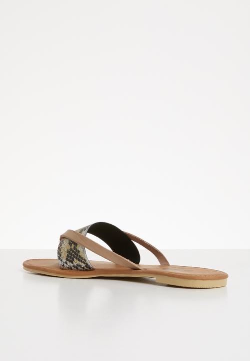 edit - Leather thong sandals - tan