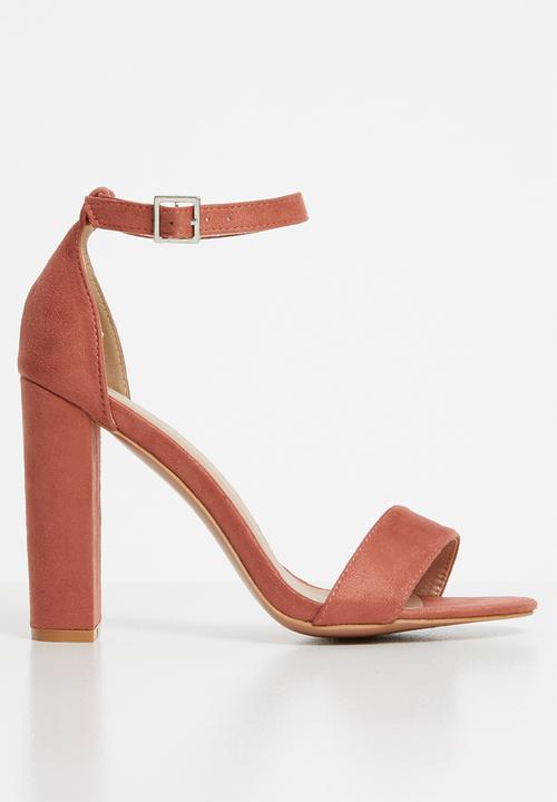 pink mid block heels