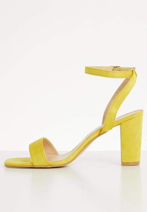 STYLE REPUBLIC - Ankle strap heel - yellow