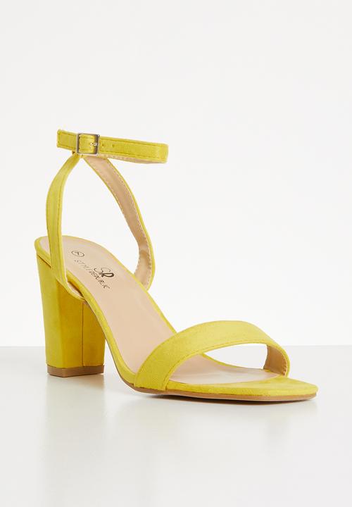 STYLE REPUBLIC - Ankle strap heel - yellow