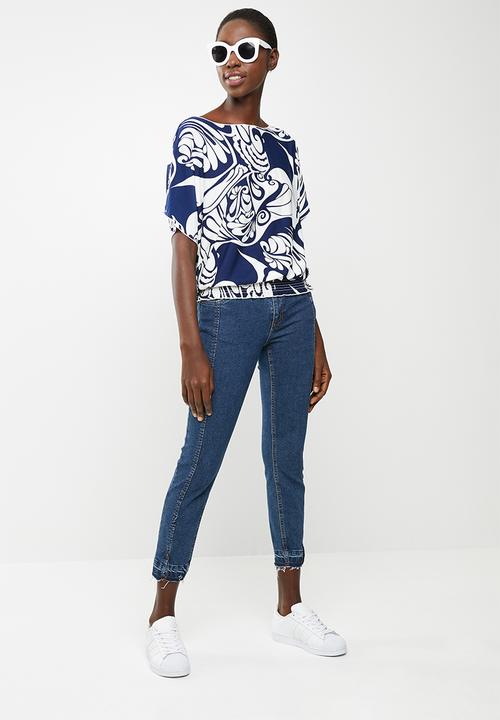 Revenge - Boat neck swirl print blouse - navy & white