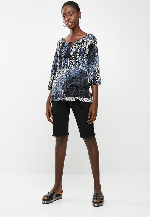 Revenge - Peasant blouse with contrast print - blue