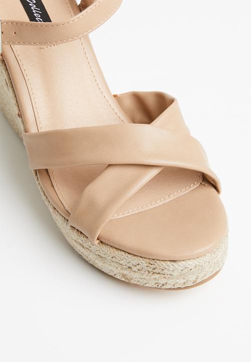 Cherry Collection - Cali espadrille wedges - beige