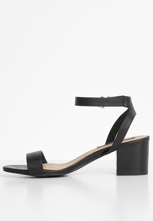 Cherry Collection - Ohio ankle strap heels - black