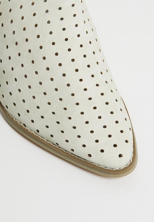 Bronx - Melissa courts - grey
