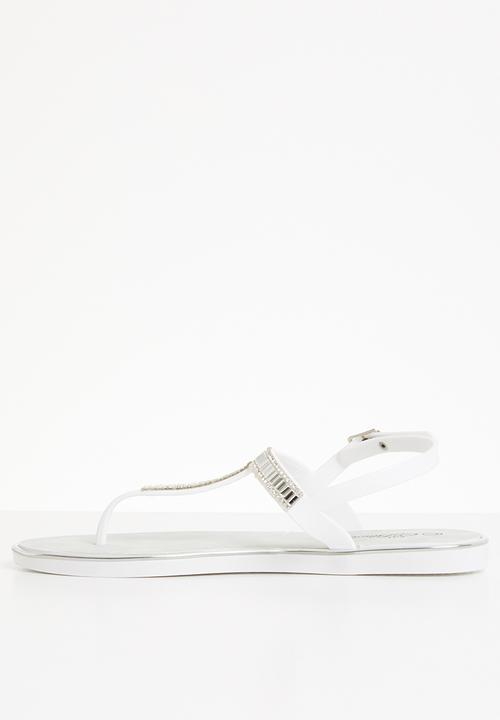 Miss Black - Cadence thong sandals - white