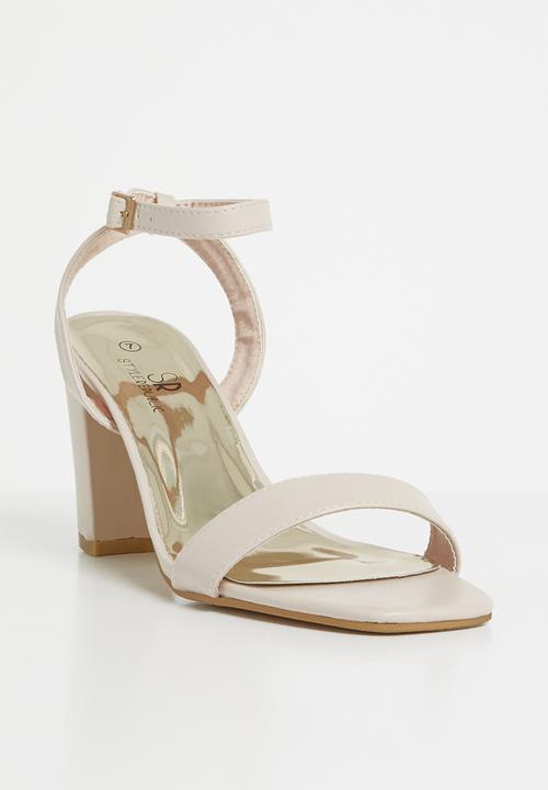 STYLE REPUBLIC - Ankle-strap heels - neutral