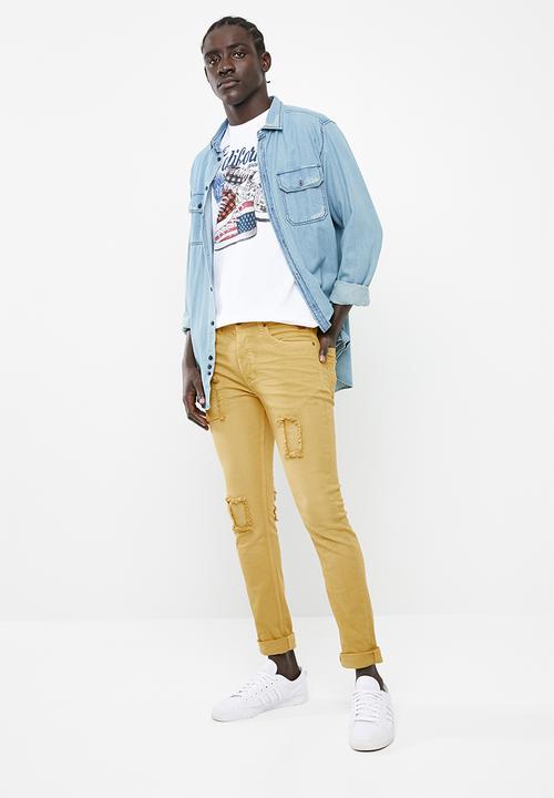 STYLE REPUBLIC - Sneaker print tee - white