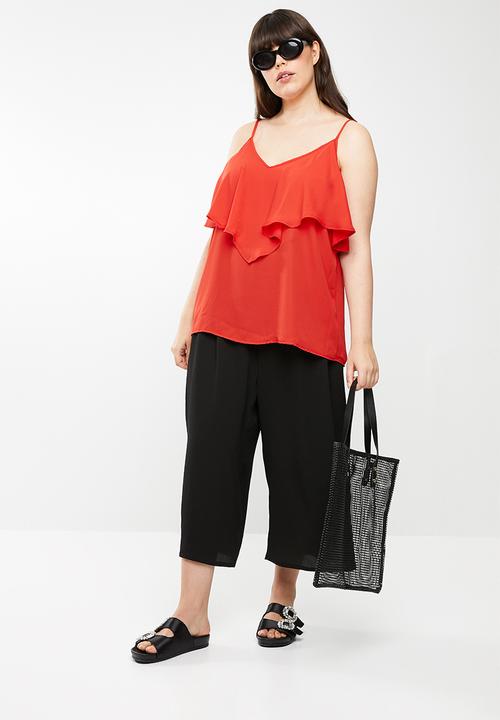 STYLE REPUBLIC PLUS - Frill cami - red