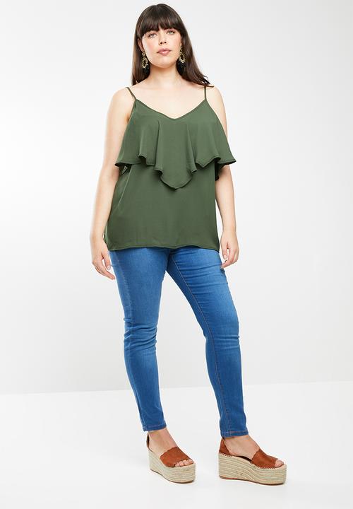 STYLE REPUBLIC PLUS - Frill cami - green