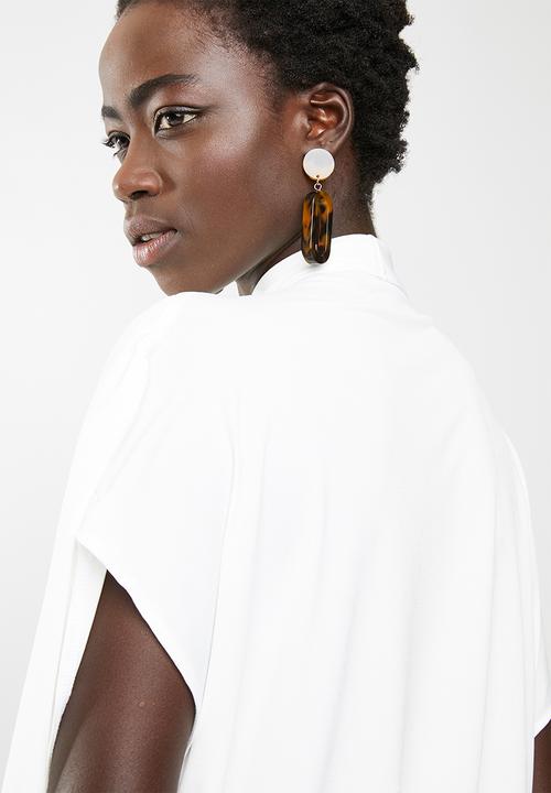 STYLE REPUBLIC - Kitty bow drape top - white