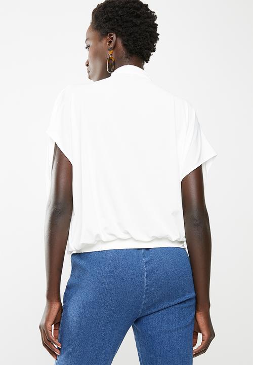 STYLE REPUBLIC - Kitty bow drape top - white