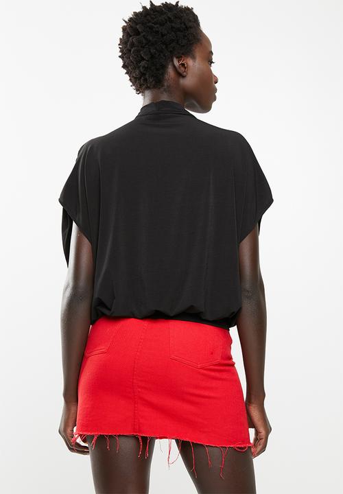 STYLE REPUBLIC - Kitty bow drape top - black