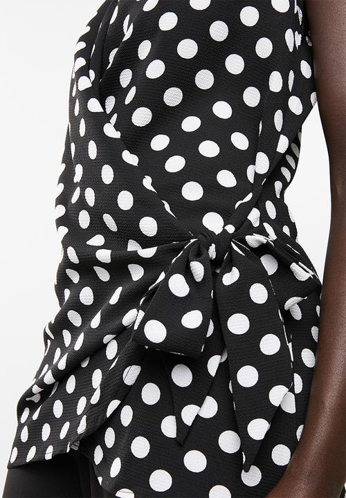 edit - Wrap over top - black and white