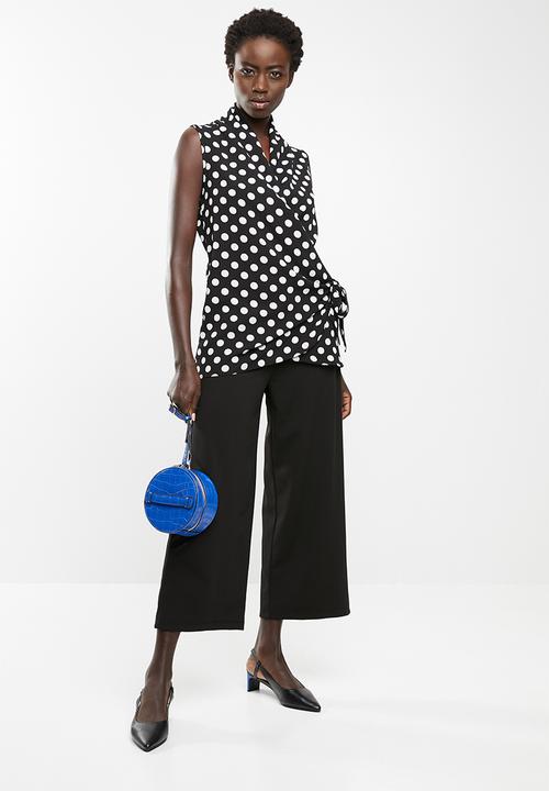 edit - Wrap over top - black and white