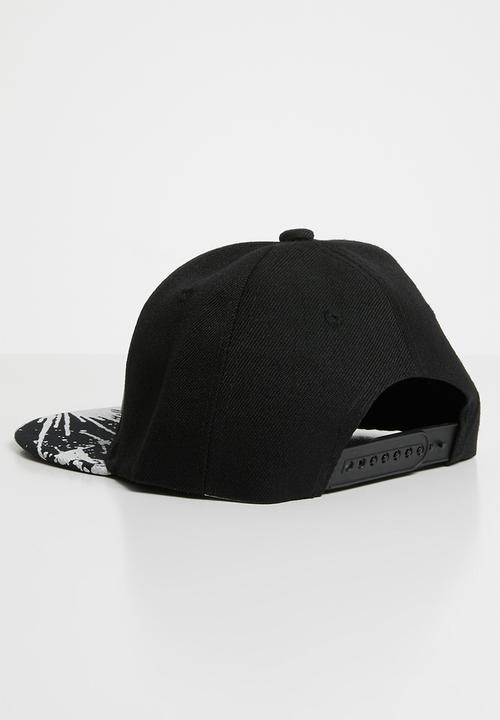 Pop Candy - Mad flat brim cap - black and white