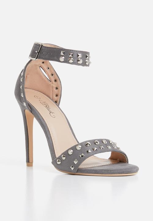 Miss Black - Zeenat heel - grey