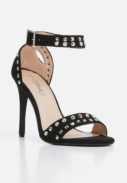 Miss Black - Zeenat heel - black