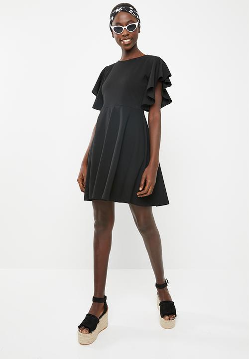 c(inch) - Sleeve detail fit and flare dress - black