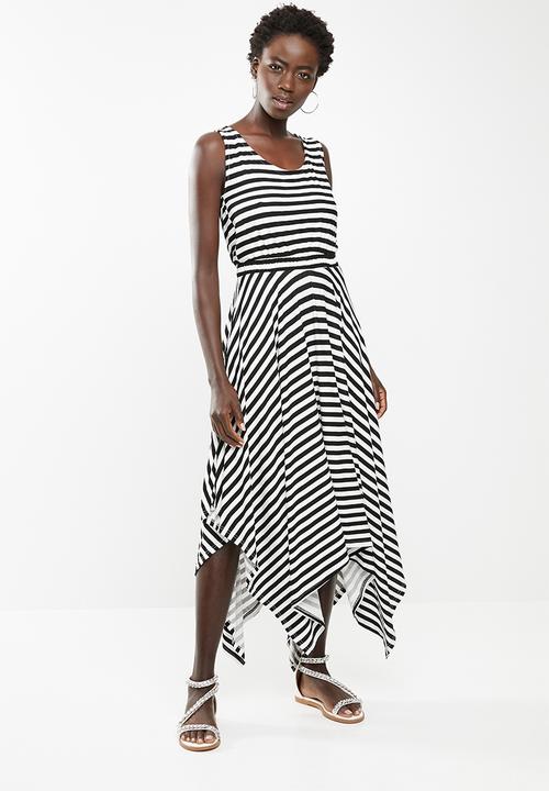 edit - Striped sleeveless dress with dipped hem - black & white 