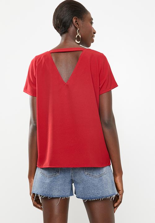 c(inch) - Open back blouse - red