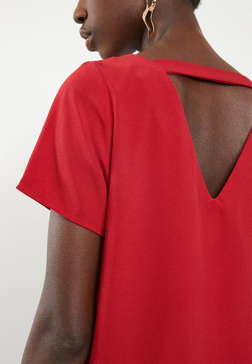 c(inch) - Open back blouse - red